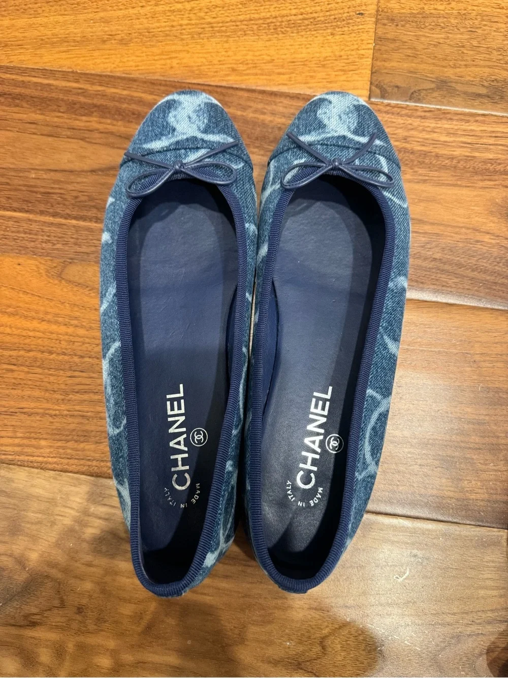 Chanel 2023 Printed Denim Blue White CC Logo Bow Tie Ballet Ballerina Flat